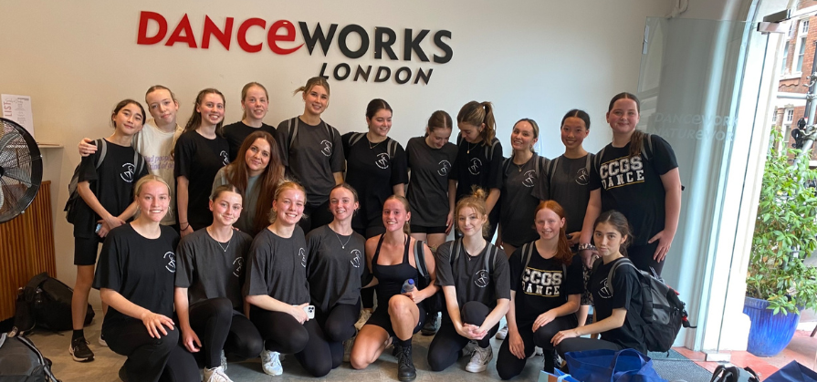 Av԰ students at Danceworks in the UK as part of international tour